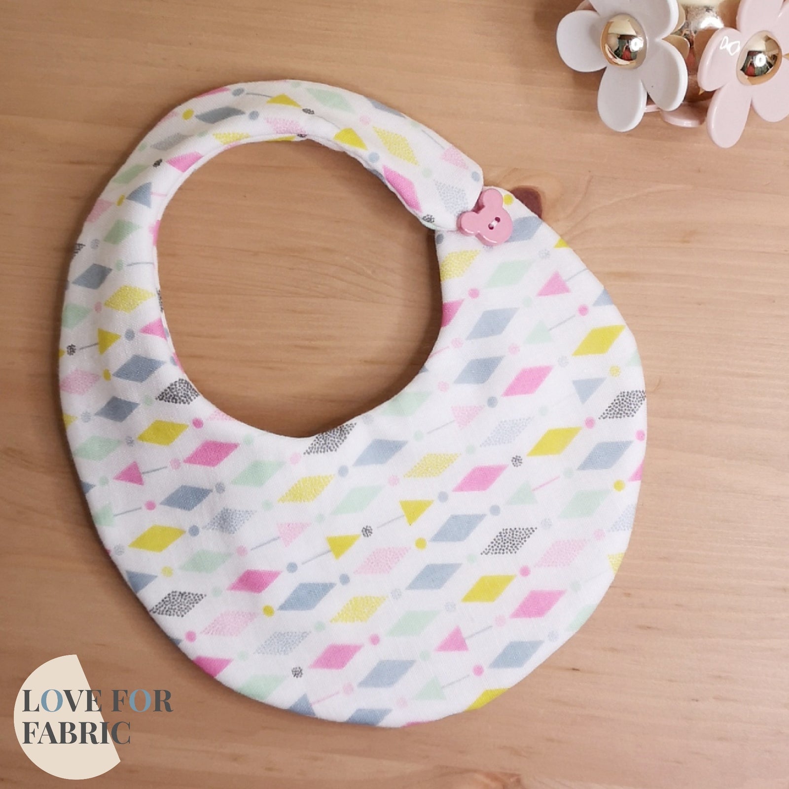 The Milk-Catcher, Double gauze Round/Cloud baby bib